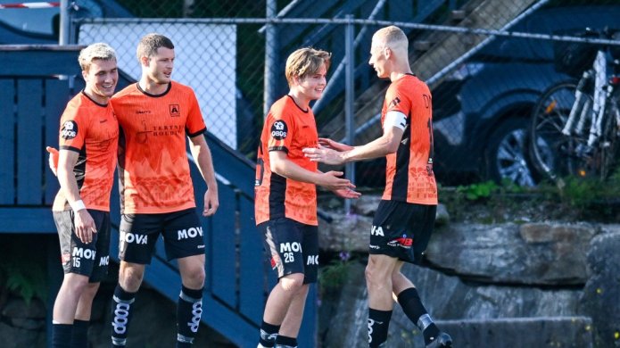 4-2 seier foran folkelivet på tribunen